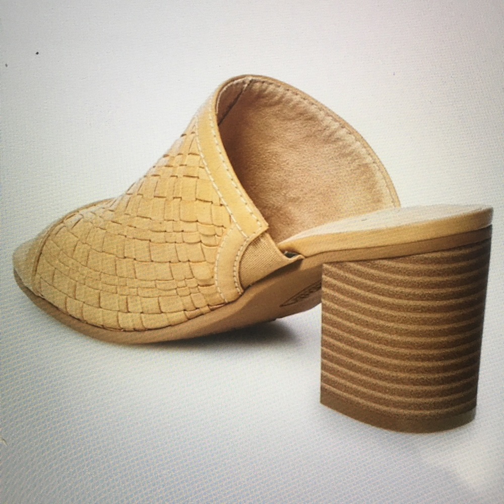 Sonoma Woven Tan Open-Toe Block Heel Sandal - Picture 4 of 13